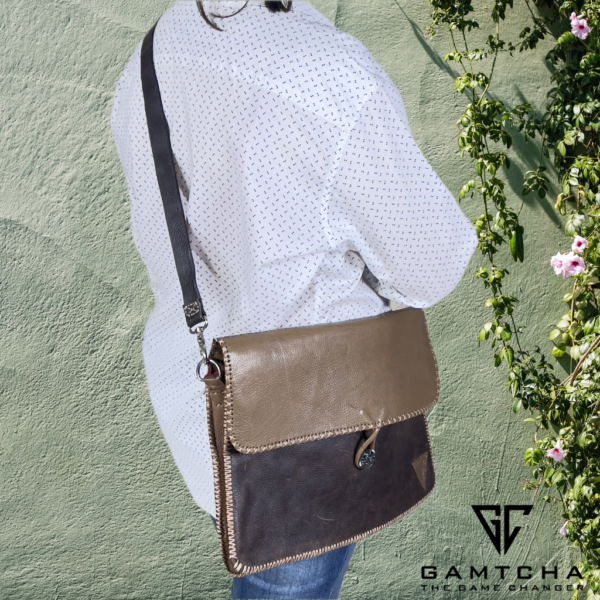 Handmade Messenger Laptop - Image 4