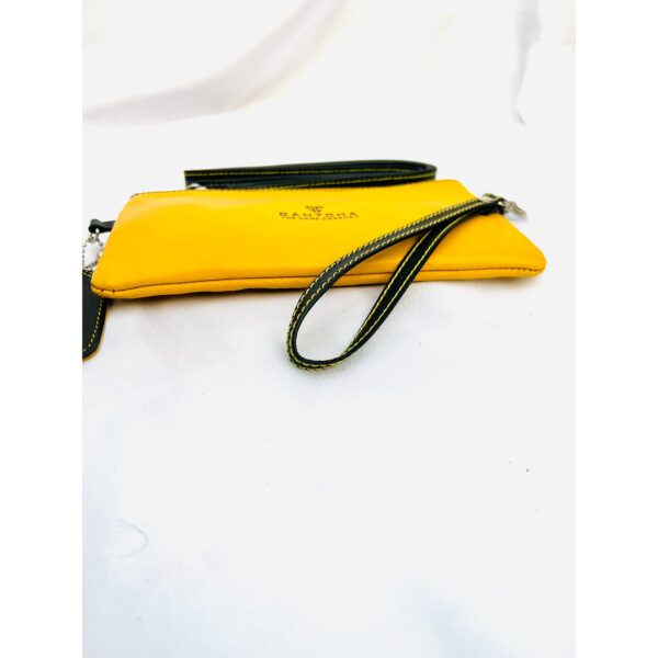 MODERN LEATHER WRISTLET AND CROSSBODY BAG - Image 17