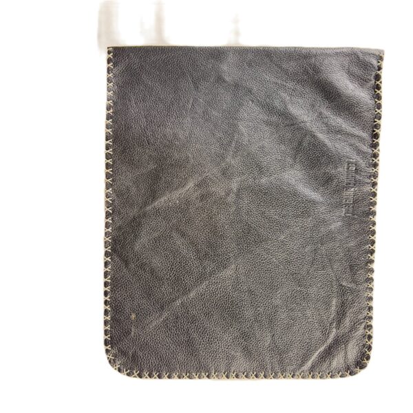 Handmade Leather laptop sleeve plus desk mat - Image 4